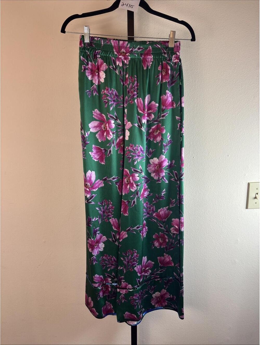 Christy Lynn Green Floral Silky Pants, $495 NWOT, Size XS #2435